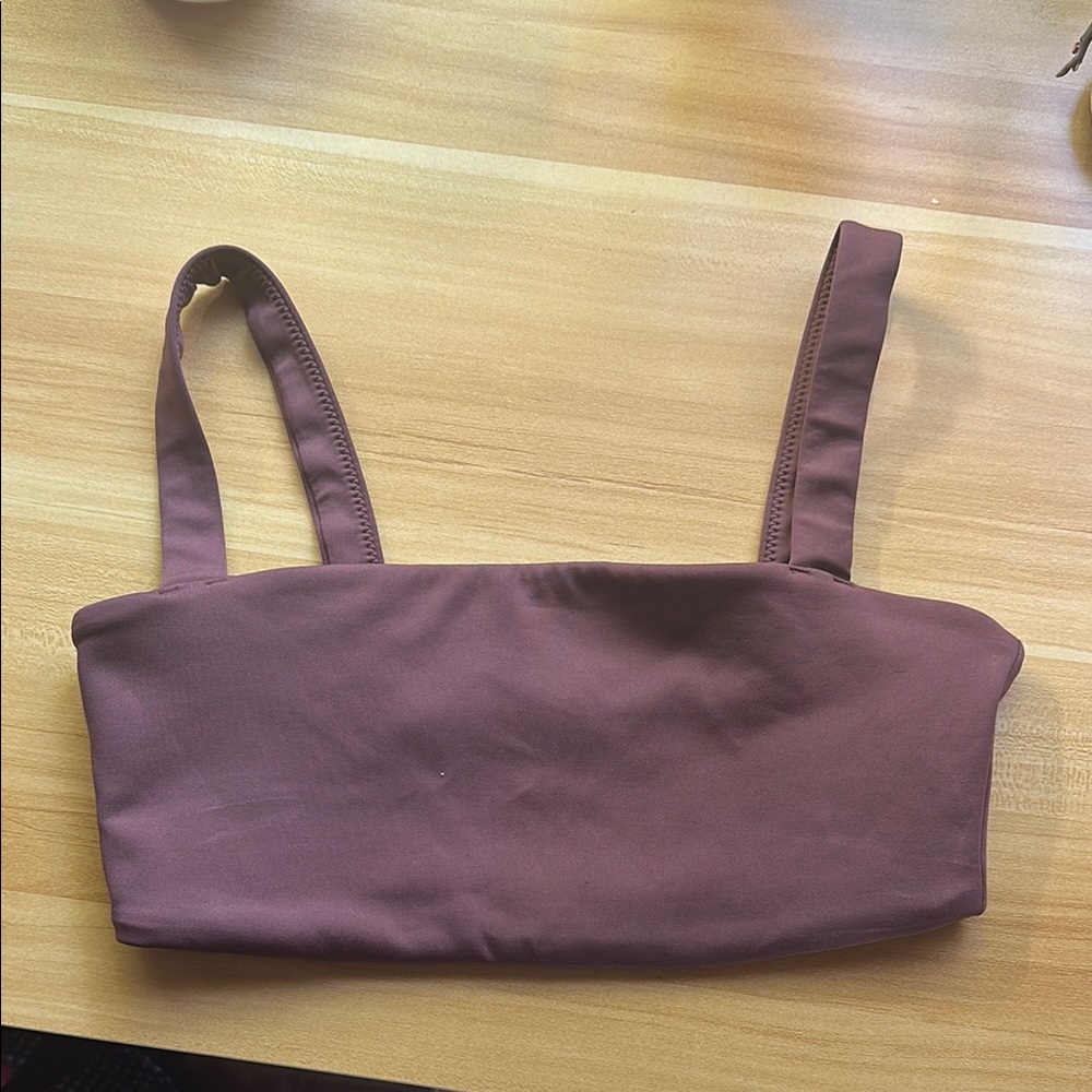 Vuori sports bra